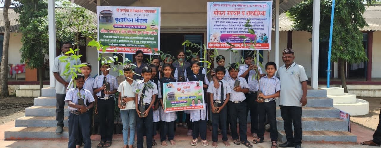 गुणवंत विद्यार्थिनींचा सत्कार व शिष्यवृत्ती