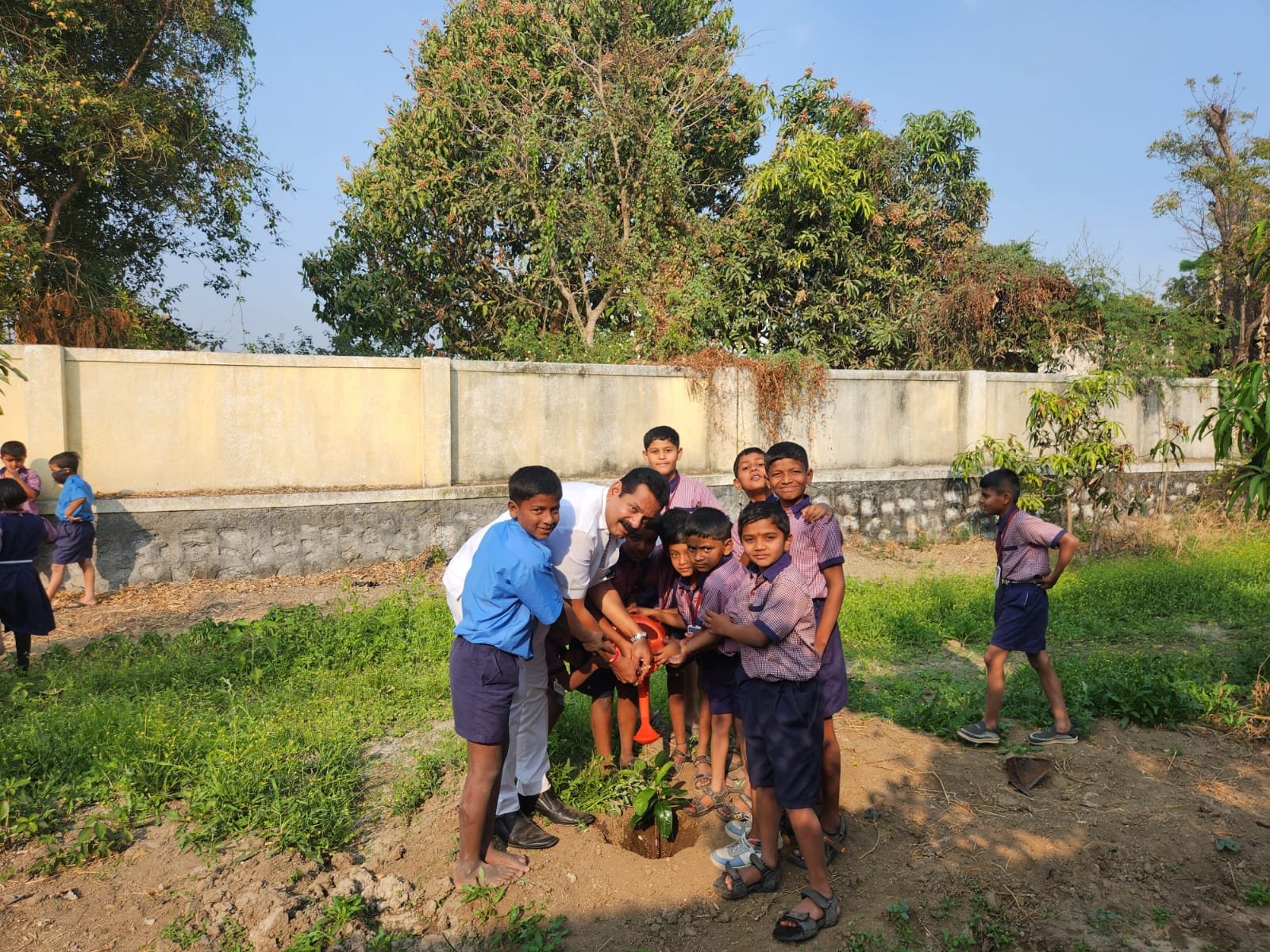 ज्येष्ठ नागरिक मोफत नेत्र तपासणी, चष्मे वाटप व मोतीबिंदू शस्त्रक्रिया - छायाचित्र 2